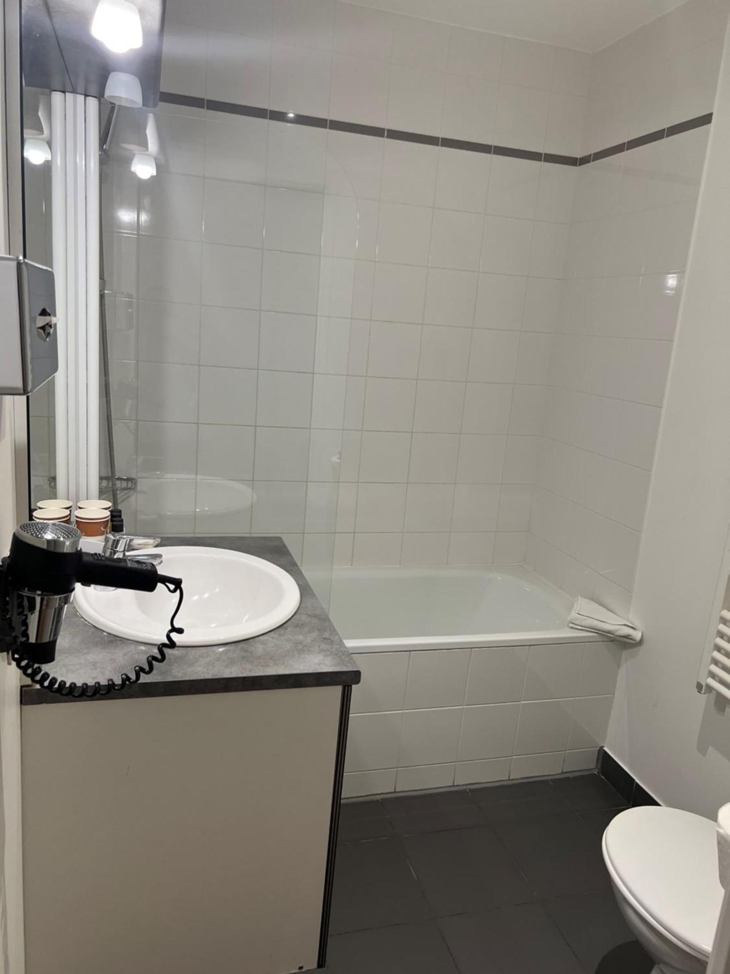 Residhome Neuilly Bords De Marne Zewnętrze zdjęcie