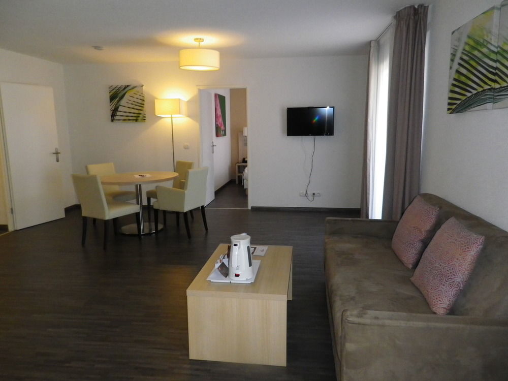 Residhome Neuilly Bords De Marne Zewnętrze zdjęcie